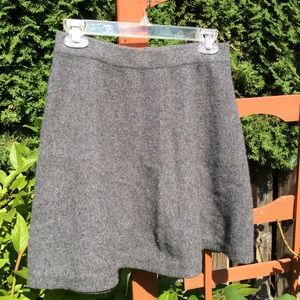 Tahari skater skirt wool blend gray. Side zipper